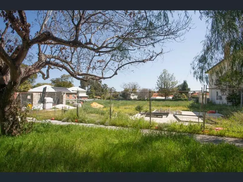 Nedlands Tiny House Sells for $1.6M Despite Compact 209sqm Block