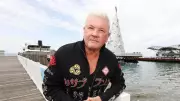 Geelong's Floating Christmas Tree Slammed as 'Eyesore' by Darryn Lyons