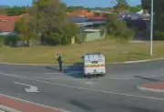 Serious Crash Closes Ennis Avenue in Warnbro, Perth Traffic Disrupted