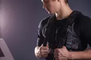 Weighted Vest Fitness Trend Sparks Expert Health Warnings in Australia