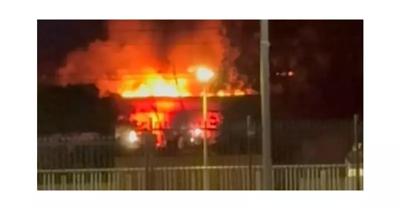 35 Firefighters Battle 'Glowing Red' Factory Blaze in Unanderra