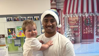 Cowboys Star Murray Taulagi Spreads Christmas Cheer at Townsville Hospital