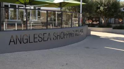 Man hospitalised after Anglesea stabbing on Great Ocean Road