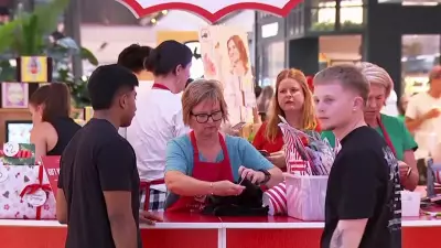 Over a Third of Aussies Leave Christmas Shopping to the Last Week, Data Shows