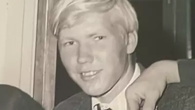 Townsville woman's emotional quest to find father through lost war medals