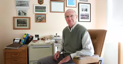 Vale Robin Poke AM: Rowing legend, Olympic stalwart and beloved Canberra grandfather dies