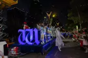 Perth Christmas Pageant Magic: A Reporter's Journey from Crowd to Float