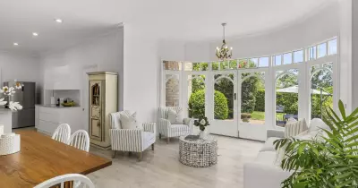 1840s Newcastle landmark 'Woodleigh' hits market on The Hill