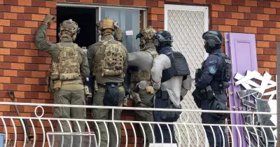 Five-hour siege in Warrawong ends with arrest of armed man