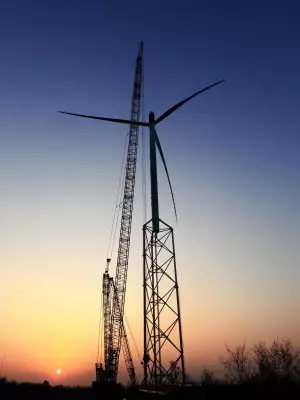 Fortescue Kicks Off Nullagine Wind Farm as WA Green Energy Push Accelerates
