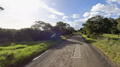 Geelong grass fire erupts at site of previous arson attack