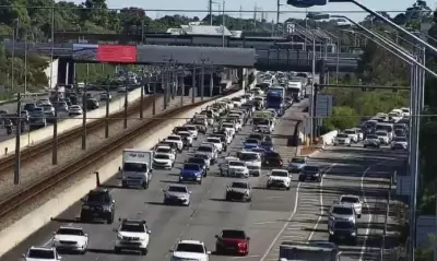 Kwinana Freeway Crash Blocks Lane, Causes Peak-Hour Chaos in Perth