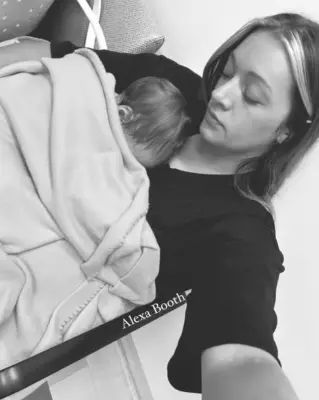 Mumfluencer's horror warning after daughter's skull fracture from shoulder carry