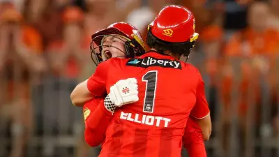 Teen prodigy Ollie Peake's last-ball six seals epic BBL win for Renegades