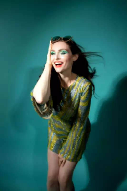 Sophie Ellis-Bextor Arrives in Perth for Concert After Vintage Shopping Spree