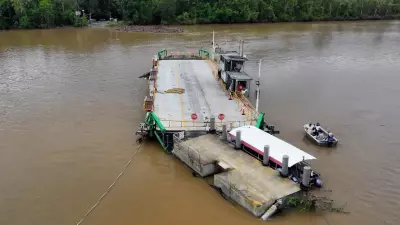 Daintree Ferry Breaks Free in Major Flood, Stranding North River Community