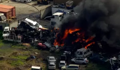 Major Industrial Fire Erupts in North Geelong, Prompting Emergency Response