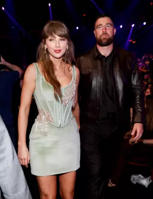 Taylor Swift Dominates iHeartRadio Awards 2026 with Seven Wins, Makes Debut with Travis Kelce