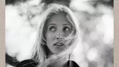 The Enduring Allure of Carolyn Bessette Kennedy's '90s Fashion Philosophy