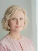 Canadian Actress Carrie Anne Fleming Dies at 51 After Breast Cancer Battle