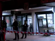 Manhunt Underway After Shooting Outside Melbourne Shisha Bar