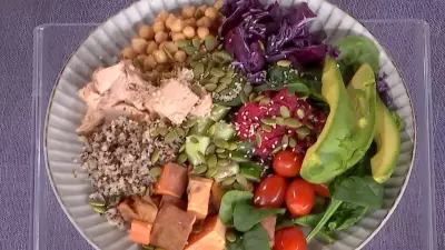 Dietitian's gut-healthy nourish bowl recipe for women's digestive issues