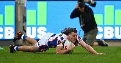 Fletcher Hunt's Hat-Trick Propels Knights to First-Half Lead Over Roosters