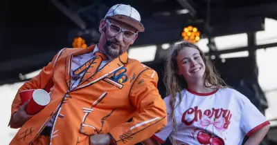 Jonathan Burrows' 'Pretty Amazing Show' Wows Newcastle Fringe Festival