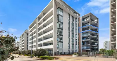 Luxury Apartment in Newcastle's Honeysuckle Precinct Offers Harbour Views
