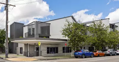 Modern Speers Point Apartment Offers Lake Living, Views and Two Balconies