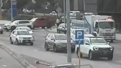 Peak Hour Chaos on Albany Highway After Crash in Perth's East