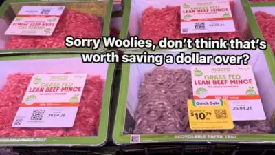 Woolworths grey mince sparks food safety debate online