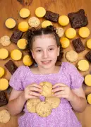 Harper Wade and Emily Barlow: Young Heroes Raise Funds for Telethon Amid Health Battles