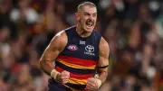 Walker's Late Heroics Seal Thrilling One-Point AFL Victory for Adelaide Over St Kilda