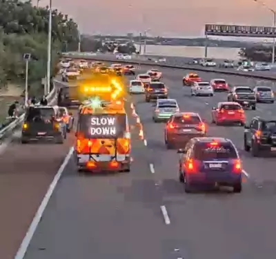 Crash on Kwinana Freeway Southbound Closes Lane on Narrows Bridge