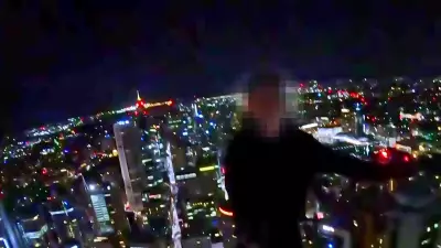 Daredevil scales 300m Sydney crane in 'absolutely stupid' stunt