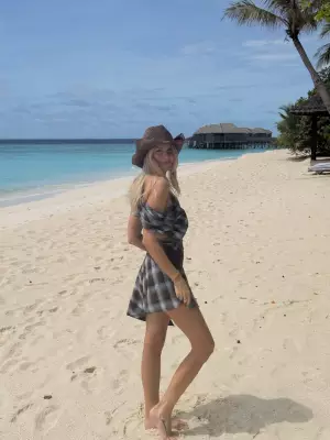Jules Neale Escapes Perth's Cold Weather with Maldives Holiday