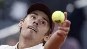 De Minaur Powers into Hamburg Semis Ahead of French Open