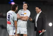 Fremantle Dockers Aim for Seventh Win Against Bulldogs