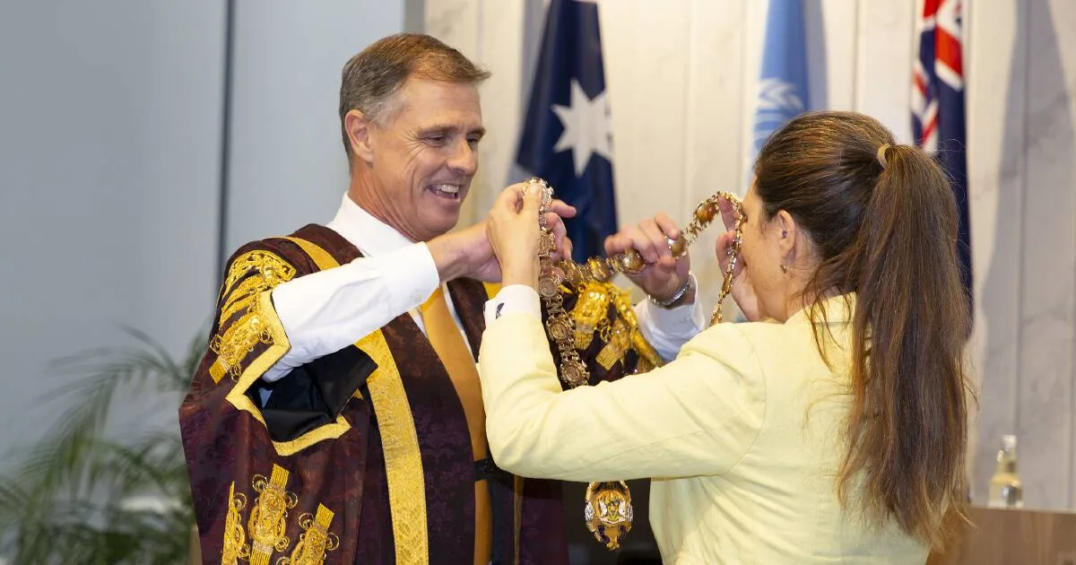 Newcastle Mayor Gavin Morris Chairs First Council Meeting