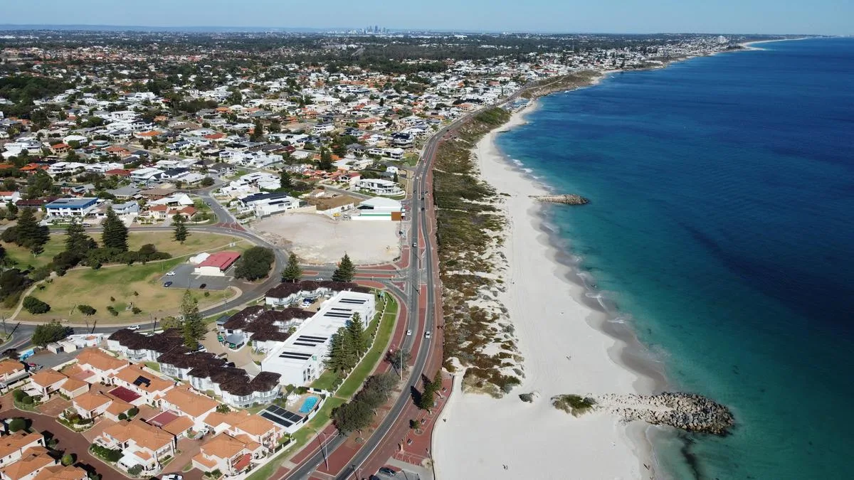 Sorrento Beach Groynes Repair Closes Sections For Weeks