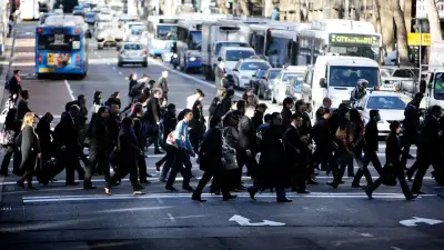 Australia's Population Hits 28 Million, Adding Nearly 500,000 in a Year