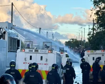 Police Use Water Cannon to Disperse Anti-Immigration Rioters in Northern Ireland