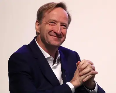 Sir Alex Younger, Former MI6 Chief, Dies at 62 After Cancer Battle