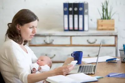 The Rise of AI Co-Parenting Among Momfluencers