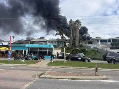 Thick smoke billows as shed fire erupts in Dawesville, Mandurah
