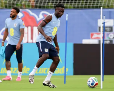 Tuchel says Saka still playing through pain as World Cup nears