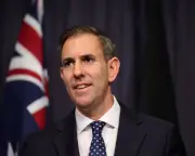 Australia's Economy Slows Sharply, Living Standards Decline Amid Datacentre Boom