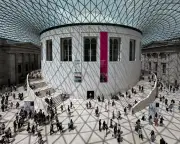 British Museum director defends postponing Jewish lecture amid protest fears