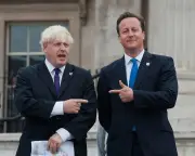 Cameron Offered Johnson Top Cabinet Role to Avoid Brexit Push